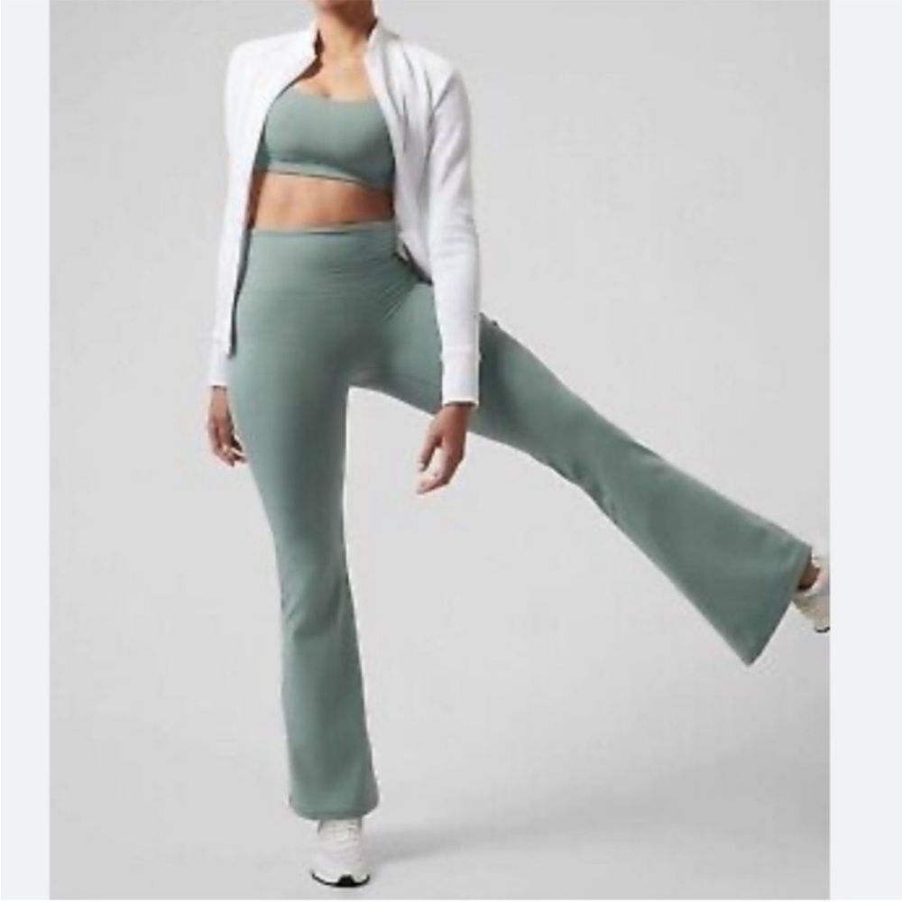 NWT Athleta Elation Flare Pant Minimalistic Grey Size XL